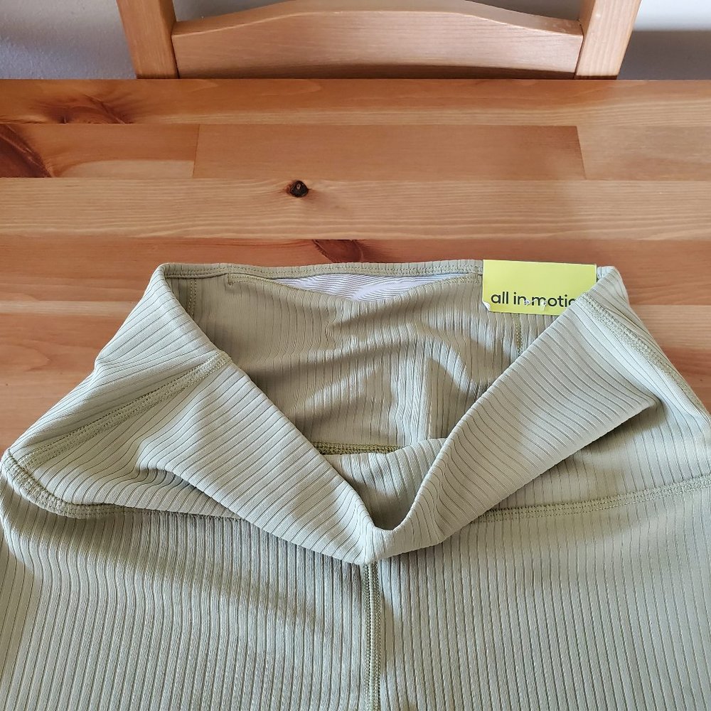 All in Motion - Women's Ultra High-Rise Rib Leggings Olive Green Size M Reg - Picture 3 of 13